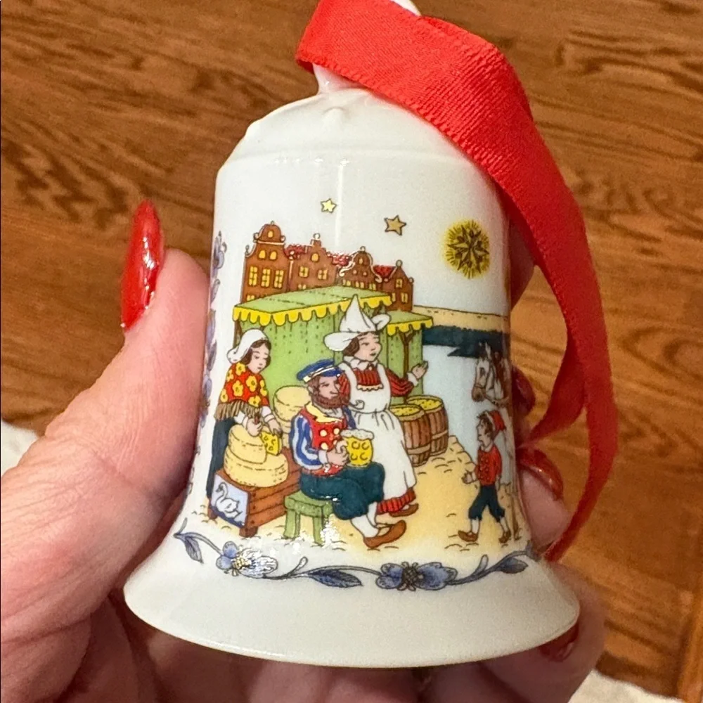 Hutschenreuther 1999 limited edition Christmas ball bell Ornament Set porcelain
